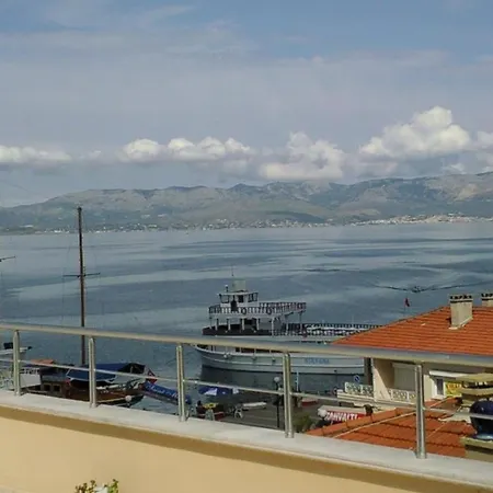 Faik Hotel Cesme