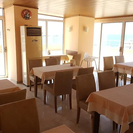Faik Hotel Cesme