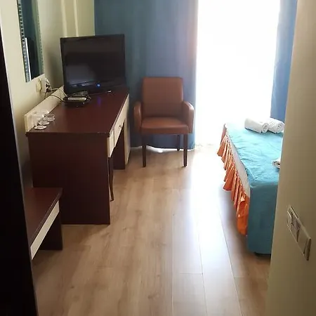 Отель Faik *